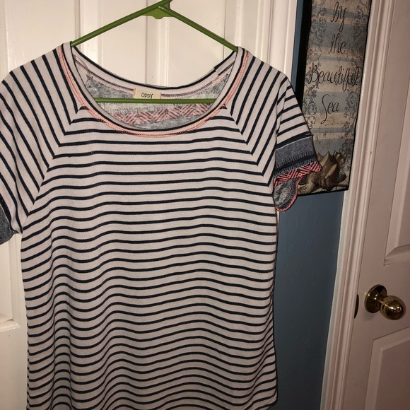 Striped Tee - Picture 2 of 3